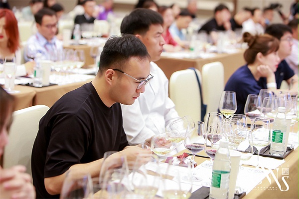 中菲酒庄代表参加中国葡萄酒大师班